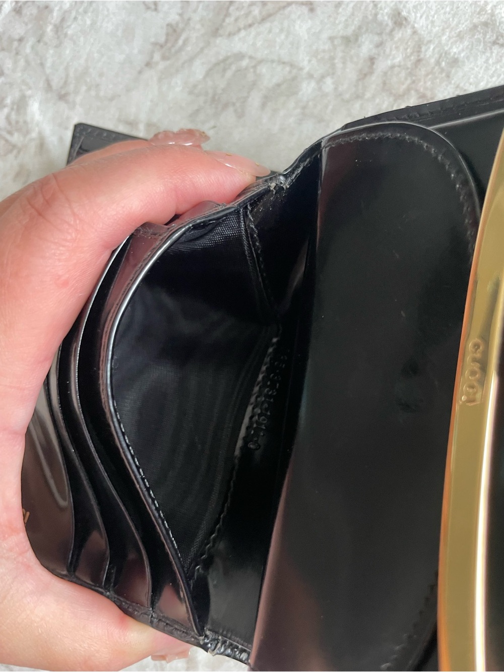 Gucci Black Patent Leather Trifold Wallet with Gold Bar Detail - Picture 7 of 15